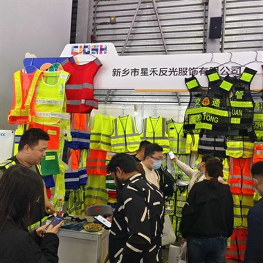 Koje su prednosti muških reflektirajućih dukseva?